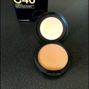 MAC Studio Fix Powder Plus Fondation